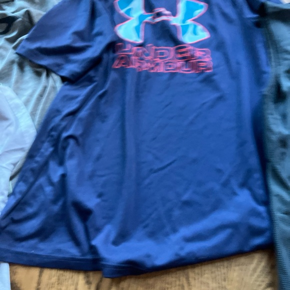 Under Armour UA T-Shirts Boys Size Youth Large YL L Lot Of 5 Short Long Sleeve - Picture 3 of 6